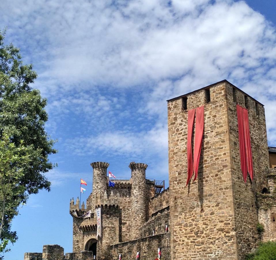 Xoxo - Castillo ポンフェラダ エクステリア 写真